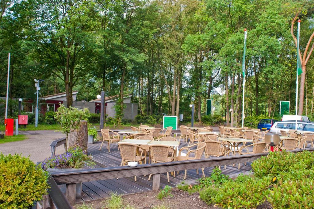 Vakantiepark De Berkenhorst Kootwijk Bagian luar foto