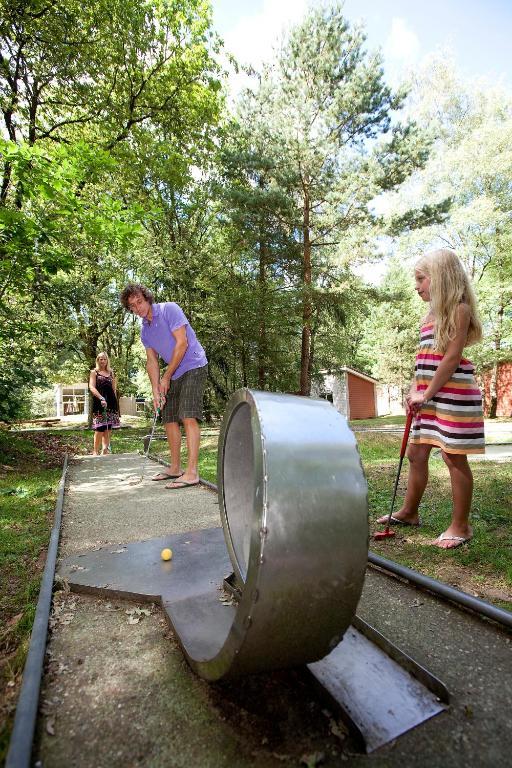 Vakantiepark De Berkenhorst Kootwijk Bagian luar foto